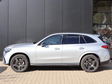 Mercedes GLC C254/X254 2025 MERCEDES-BENZ GLC 300 e 4-Matic AMG Line 2.0 (360KM) 2025, zdjęcie 1
