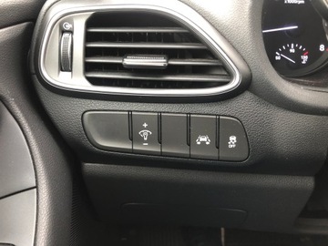 Hyundai i30 III Wagon 1.4 T-GDi 140KM 2018 HYUNDAI i30 1.4 T-GDI AUTOMAT LEDY ALU KAMERA NAVI GRZANE FOTELE KIEROWNICA, zdjęcie 22