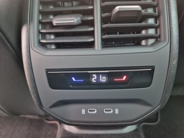 Cupra Formentor Crossover 2.0 TSI 245KM 2022 Cupra Formentor Kamery 360VZ245kmSkoryMartwe poleEl.fotele 2.0 Benzyna, zdjęcie 17