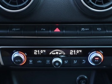 Audi A3 8V Sportback 5d Facelifting 1.5 TFSI 150KM 2018 Audi A3 1.5 TFSI, Salon Polska, Serwis ASO, zdjęcie 12