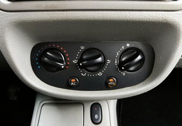 Renault Thalia I 1.4 75KM 2005 Renault Thalia LPG Salon PL Klima Gwarancja w cenie Warszawa VDKA 1.4, zdjęcie 22