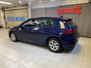 Volkswagen Golf VIII Hatchback 1.5 eTSI 130KM 2023 Volkswagen Golf TGI 2024 1.5 Hybryda Plug-in 131KM, zdjęcie 3