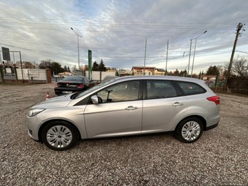 Ford Focus III Kombi 1.0 EcoBoost 125KM 2015 Ford Focus 2015 rok Salon Polska/II właściciel/Uszkodzony, zdjęcie 4
