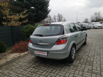 Opel Astra J Hatchback 5d 1.6 Twinport ECOTEC 115KM 2009 Opel Astra 1.6 16V 116KM Klimatyzacja Elektryka, zdjęcie 5