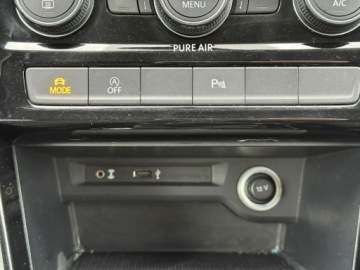 Volkswagen Touran III 1.6 TDI 110KM 2016 Volkswagen Touran 1.6TDI 110KM 2016 Highline,, zdjęcie 28