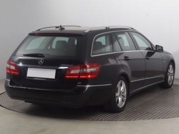 Mercedes Klasa E W212 Kombi 250 CDI BlueEFFICIENCY 204KM 2011 Mercedes E E 250 CDI, 201 KM, Automat, Skóra, zdjęcie 4