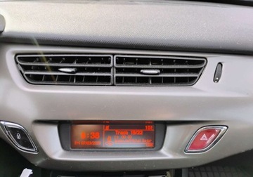 Citroen C3 II 2014 Citroen C3 2014r, 1.2 Benzyna. Lekko uszkodzony tyl. Jezdzi. 1.2 Benzyna, zdjęcie 13