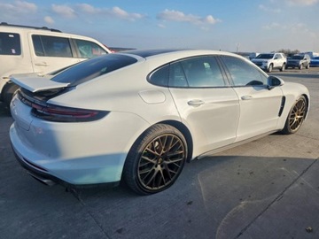 Porsche Panamera II Liftback 3.0 330KM 2018 Porsche Panamera 2018r. Panamera 4, 3.0L 3.0 Benzyna 330KM, zdjęcie 2