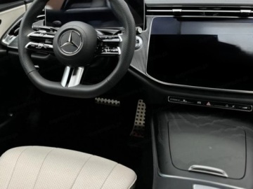 Mercedes Klasa E W214 Sedan 2.0 200 204KM 2025 E Klasa 200 4-Matic AMG 2.0 (204KM) 2025, zdjęcie 5