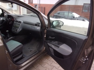 Fiat Punto Grande Punto Hatchback 5d 1.4 8v 77KM 2009 Fiat Punto II wł, zdjęcie 24