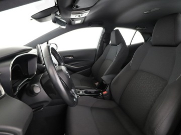 Toyota Corolla XII Hatchback 1.8 Hybrid 122KM 2020 Toyota Corolla automat navi kamera ACC LED, zdjęcie 12
