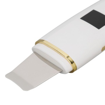 Ультразвуковая лопаточка для удаления кожи лица.