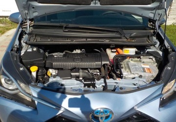Toyota Yaris III Hatchback 5d Facelifting Hybrid 100KM 2017 Toyota Yaris Okazja 1.5 Hybryda 100KM, zdjęcie 4
