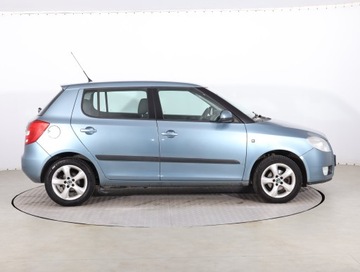 Skoda Fabia II Hatchback 1.6 i 16V 105KM 2009 Skoda Fabia 1.6 16V, Klima, Klimatronic, Tempomat, zdjęcie 5