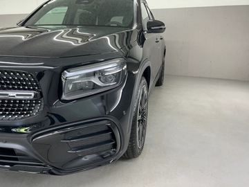 Mercedes GLB SUV Facelifting 2.0 220 190KM 2025 MERCEDES-BENZ GLB 220 4-Matic AMG Line 2.0 (190KM) 2025, zdjęcie 1