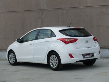 Hyundai i30 II Hatchback 3d Facelifting 1.6 CRDi 110KM 2016 Hyundai i30 1.6 CRDi 110KM/Nawi/Kamera, zdjęcie 7