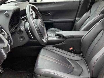 Lexus UX Crossover Facelifting 2.0 300h 199KM 2025 Od ręki - 300h F Sport 2.0 Hybrid Dynamic Force 199KM | Podgrzewane fotele!, zdjęcie 3