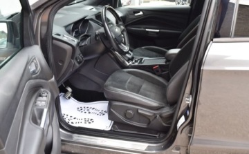 Ford Kuga II SUV Facelifting 2.0 TDCi 180KM 2017 Ford Kuga 2.0 TDCI 180P AWD ST-Line PowerShif Fuul Ledy Kamera Lopatki, zdjęcie 18