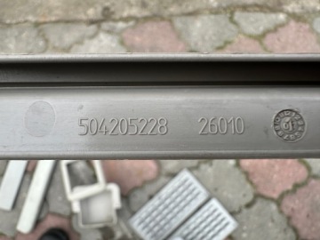 Крышка, ящик для хранения, решетка, полоса, крюк, Iveco Stralis Hi-Way 504043555