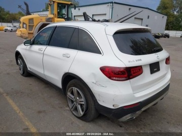 Mercedes GLC C253 2021 Mercedes-Benz GLC 2021, 2,0L, 4x4 2.0 Benzyna 255KM, zdjęcie 6