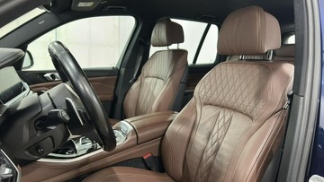 BMW X5 G05 SUV 3.0 30d 286KM 2021 BMW X5 xDrive30d mHEV sport-aut oś skrętna hak, zdjęcie 9