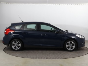 Ford Focus III Hatchback 5d facelifting 1.6 TDCi 95KM 2014 Ford Focus 1.6 TDCi, Salon Polska, Klima, zdjęcie 5