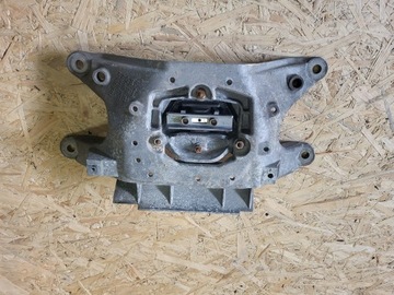 ŁAPA PODUSZKA SKRZYNI A4 B8 A5 8T 8K0399263K