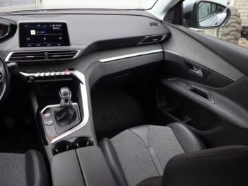 Peugeot 3008 II Crossover 1.2 PureTech 130KM 2019 Peugeot 3008 1.2 PureTech, Skóra, Navi, Klima, zdjęcie 7