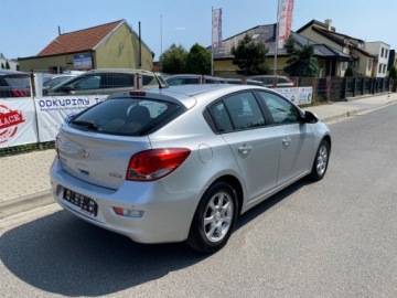 Chevrolet Cruze Sedan 2.0 VCDI 16V DOHC 163KM 2012 Chevrolet Cruze NAWIGACJA PARKTRONIC TYL TEMPOMAT NOWE TARCZE SWIECE KOMPL, zdjęcie 3