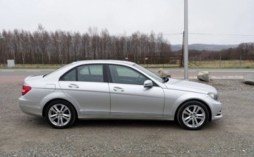 Mercedes Klasa C W204 Limuzyna Facelifting 180 CDI BlueEFFICIENCY 120KM 2012 Mercedes-Benz Klasa C REZERWACJA 180CDI 120KM LIFT Avantgarde Zero korozji, zdjęcie 7