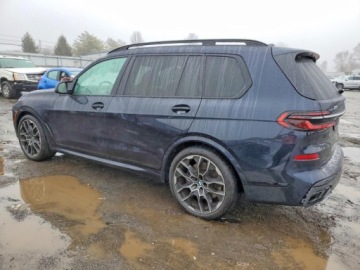 BMW X7 2025 BMW X7 2025 BMW X7 M60i , od ubezpieczalni 4.4 Benzyna 523KM, zdjęcie 3