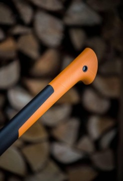 Топор Fiskars 96,4 см 2,56 кг