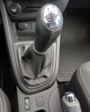 Renault Clio III Hatchback 3d Phase II 1.2 16v 75KM 2013 Renault Clio 275 1.2 16V Authentique 75KM I wl. 1.1 Benzyna 75KM, zdjęcie 16