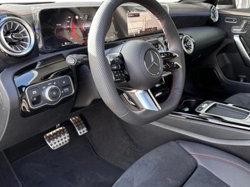 Mercedes CLA C118/X118 Coupe Facelifting 1.3 200 163KM 2025 MERCEDES-BENZ CLA 200 AMG Line Sedan 1.3 (163KM) 2025, zdjęcie 5