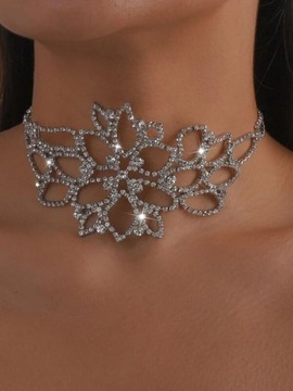 Naszyjnik srebrny choker z kwiatem z cyrkoniami