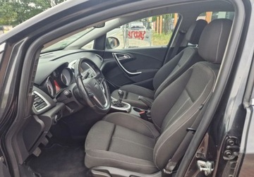 Opel Astra J Sports Tourer 1.4 Turbo ECOTEC 140KM 2012 Opel Astra 1.4Benzynasuper stan zarejestrowana w Polsce 1.4 Benzyna 140KM, zdjęcie 12