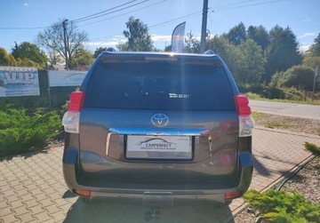 Toyota Land Cruiser IV 3.0 D-4D 173KM 2010 Toyota Land Cruiser Salon POLSKA GWARANCJA Super stan Zobacz 3.0 Diesel, zdjęcie 5