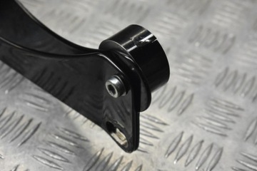 Рамка крепления номерного знака боковая HARLEY DAVIDSON V-ROD 02-17