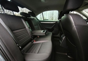 Skoda Octavia III Liftback Facelifting 1.4 TSI 150KM 2018 Skoda Octavia Ambition Pakiet Amazing, FV 23, Tempomat, Czujniki parkowan, zdjęcie 7