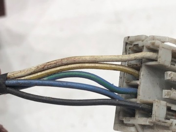 ZRCÁTKO PRAVÝ HONDA HR-V JINÝ