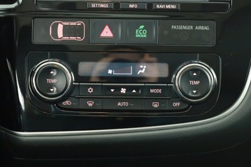 Mitsubishi Outlander III SUV Facelifting 2.2 DOHC DI-D 150KM 2014 Mitsubishi Outlander 2.2 DI-D, Salon Polska, 4X4, zdjęcie 12