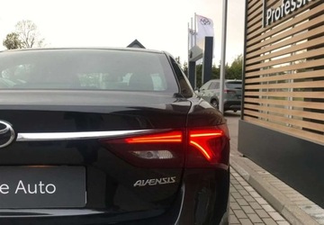 Toyota Avensis III Sedan Facelifting 2015 1.8 Valvematic 147KM 2015 Toyota Avensis Toyota Avensis 1.8 Premium 1.8 Benzyna 147KM, zdjęcie 7