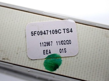 LAMPA INTERIÉR KABINY ORIGINÁLNÍ 5F0947109C VW T-ROC 20R