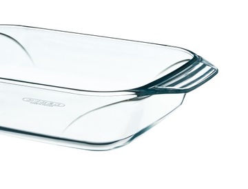 Жаростойкая форма PYREX для запекания лазаньи.