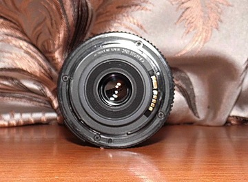 Объектив Canon EF-S 18–55 мм 3,5–5,6 II (24)
