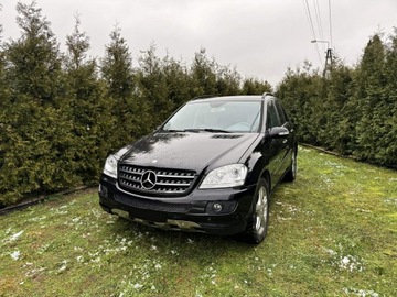 Mercedes Klasa M W164 Off-roader 3.0 V6 (280 CDI) 190KM 2006 Mercedes ML 320 3,0 V6 4Matic Offroad Sport