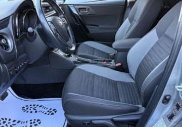 Toyota Auris II Touring Sports Facelifting 1.8 Hybrid 136KM 2018 Toyota Auris salon Polska, Gwarancja 1.8 Hybryda 136KM, zdjęcie 16