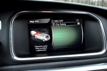 Volvo V40 II Hatchback Facelifting 2.0 D2 120KM 2017 Volvo V40 2.0 D2 Lift R-Desing Full Led Navi, zdjęcie 24