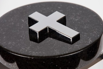 Круглый надгробный фонарь, нержавеющая сталь + гранит.