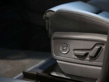 Audi Q5 II SUV Facelifting 2.0 40 TFSI MHEV 204KM 2026 AUDI Q5 TFSI quattro S line Suv 2.0 (204KM) 2026, zdjęcie 4